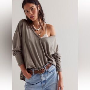 🆕Free People | Women’s We The Free Nina V-Neck Long Sleeve Tee Fallen Rock S